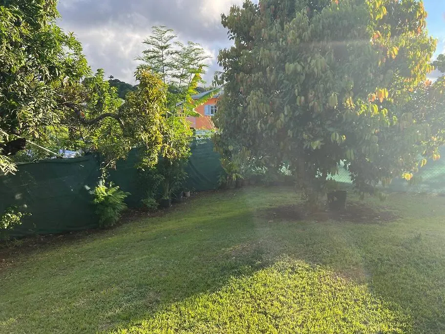 Appartement Dans La Douceur De Montebello à Petit-Bourg 0*,  Guadeloupe